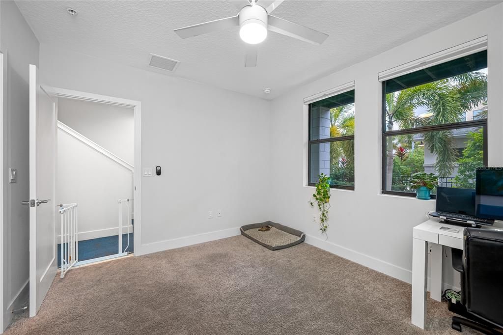 For Rent: $4,750 (3 beds, 3 baths, 1990 Square Feet)