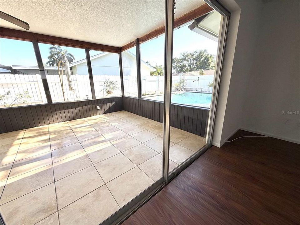 For Sale: $425,000 (2 beds, 2 baths, 1182 Square Feet)