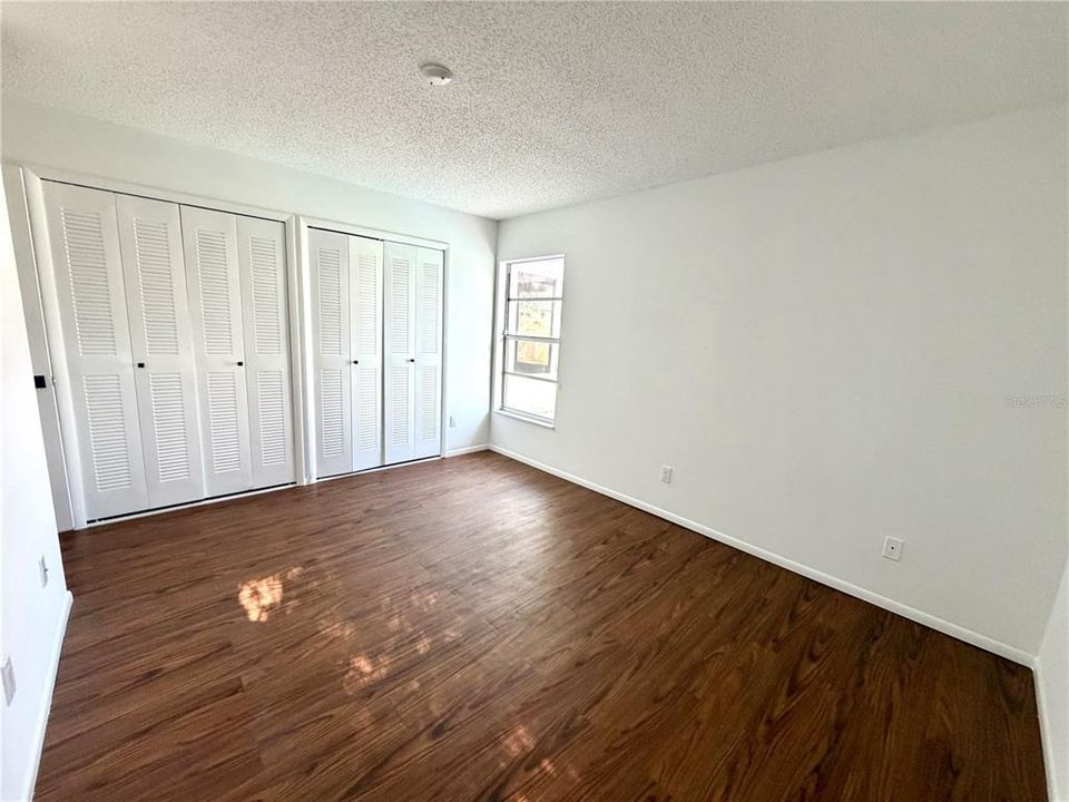 For Sale: $425,000 (2 beds, 2 baths, 1182 Square Feet)