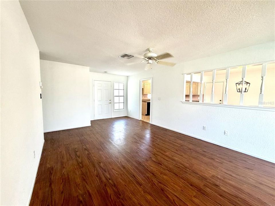 For Sale: $425,000 (2 beds, 2 baths, 1182 Square Feet)
