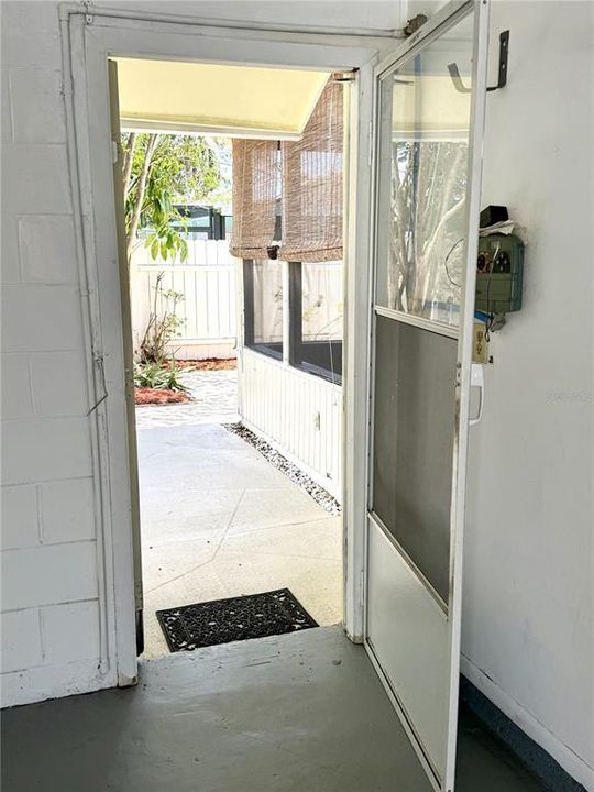 For Sale: $425,000 (2 beds, 2 baths, 1182 Square Feet)