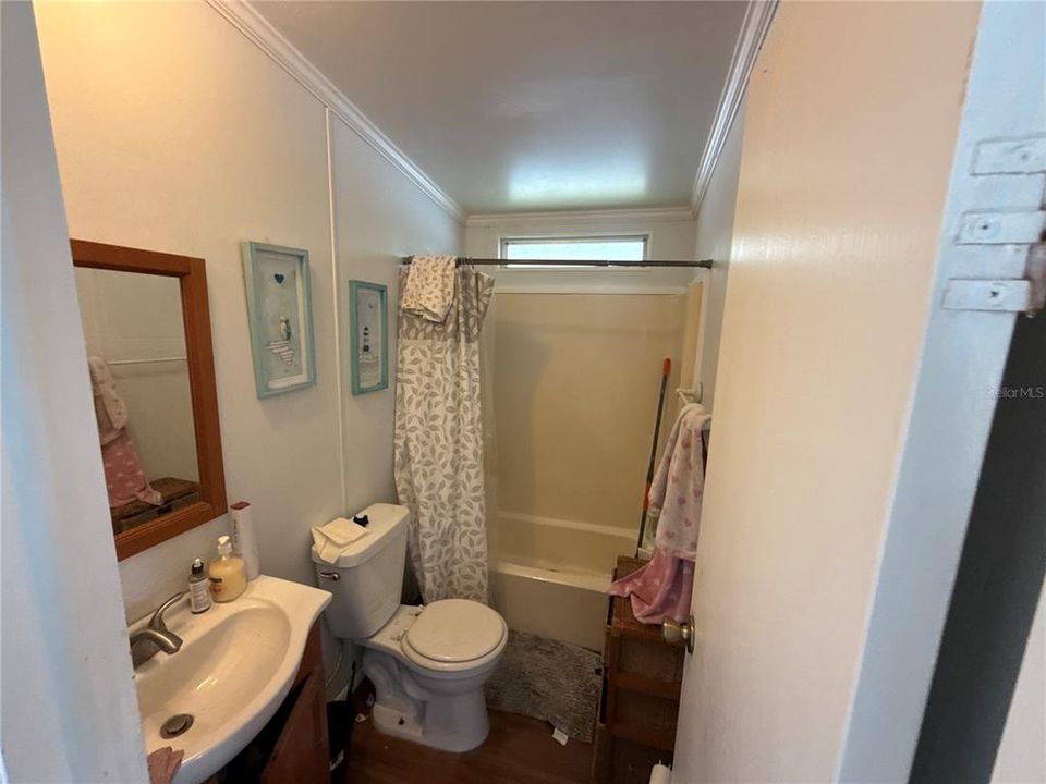 For Sale: $84,000 (2 beds, 2 baths, 828 Square Feet)
