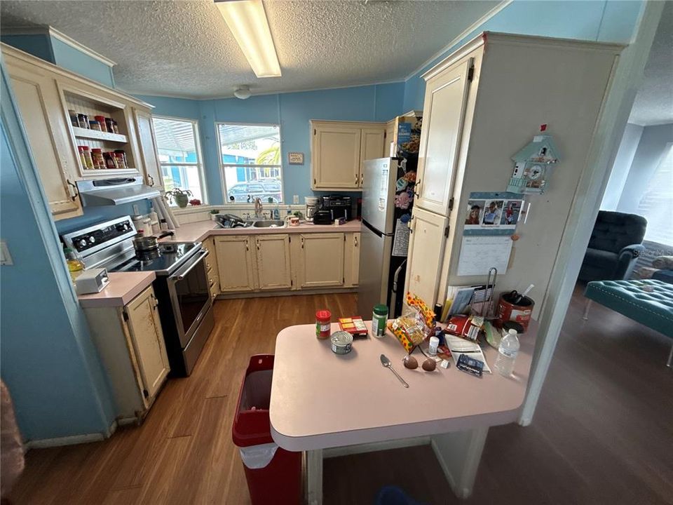 For Sale: $84,000 (2 beds, 2 baths, 828 Square Feet)