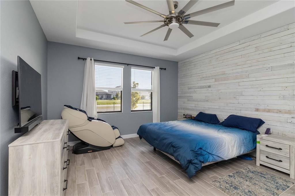 En Venta: $499,900 (5 camas, 3 baños, 3834 Pies cuadrados)