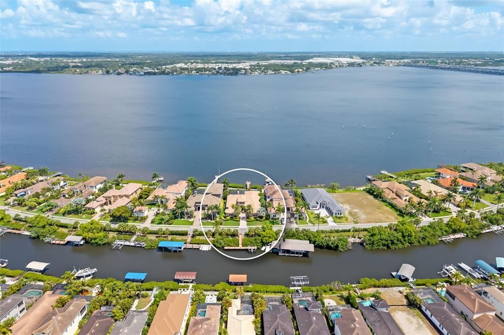 For Sale: $2,850,000 (4 beds, 4 baths, 4623 Square Feet)