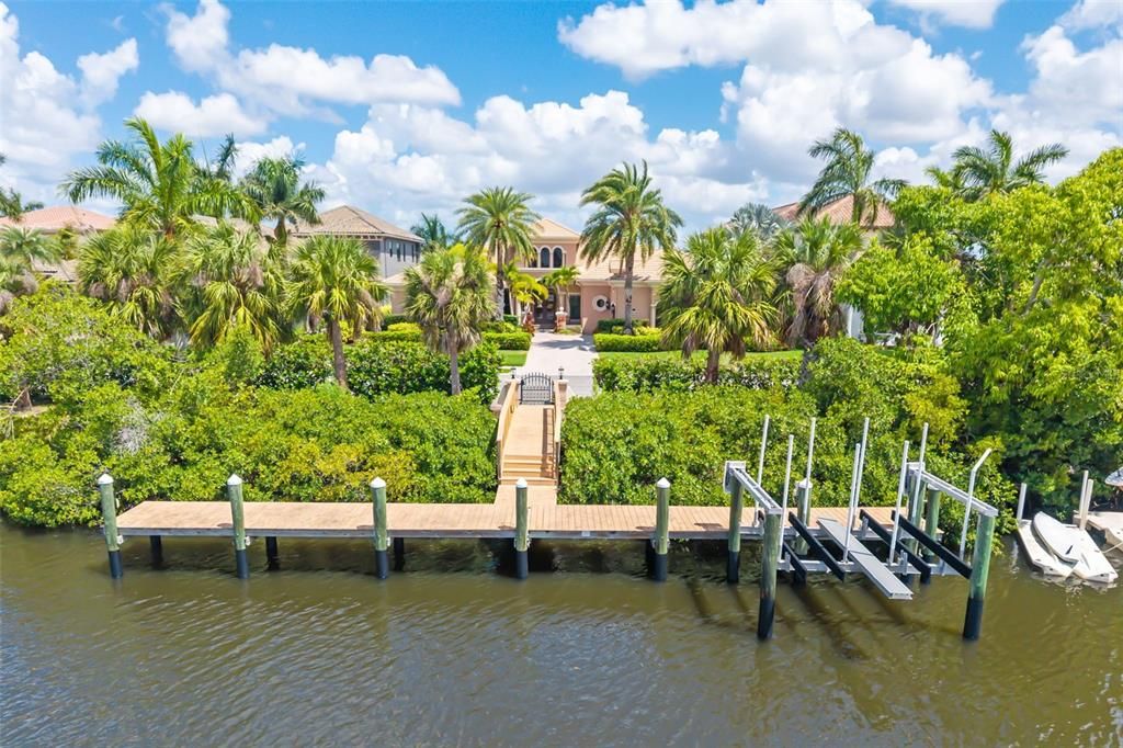 For Sale: $2,850,000 (4 beds, 4 baths, 4623 Square Feet)