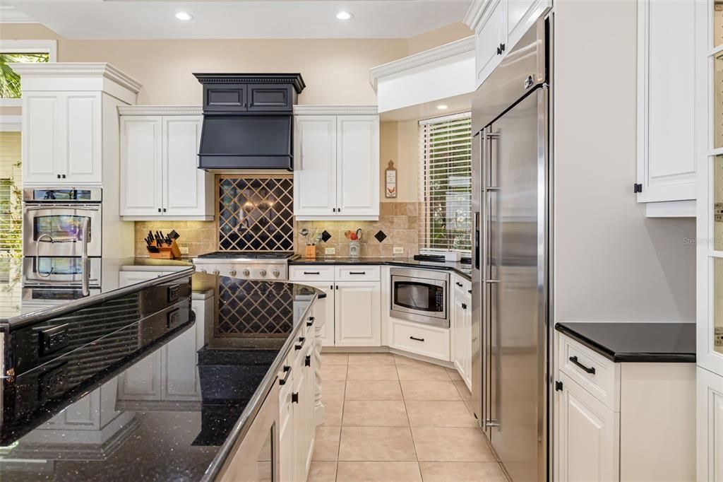 For Sale: $2,850,000 (4 beds, 4 baths, 4623 Square Feet)