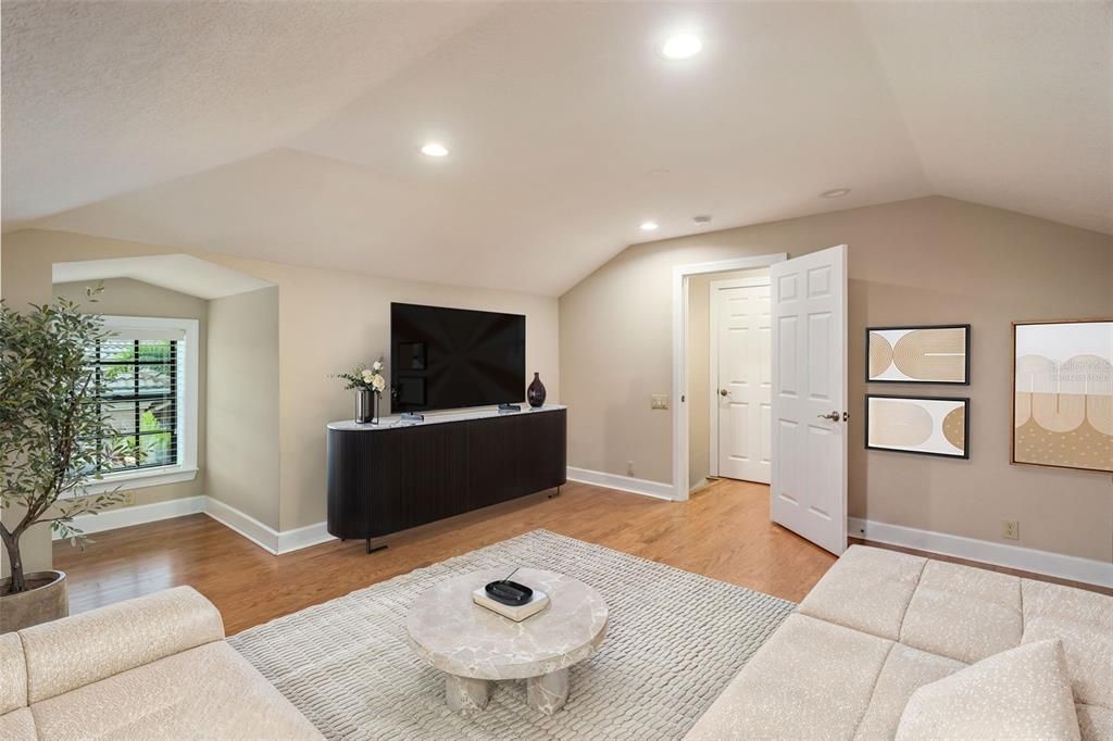 For Sale: $2,850,000 (4 beds, 4 baths, 4623 Square Feet)