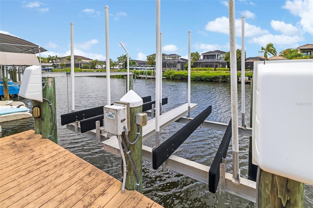 For Sale: $2,850,000 (4 beds, 4 baths, 4623 Square Feet)