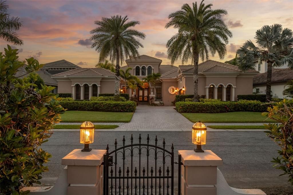 For Sale: $2,850,000 (4 beds, 4 baths, 4623 Square Feet)