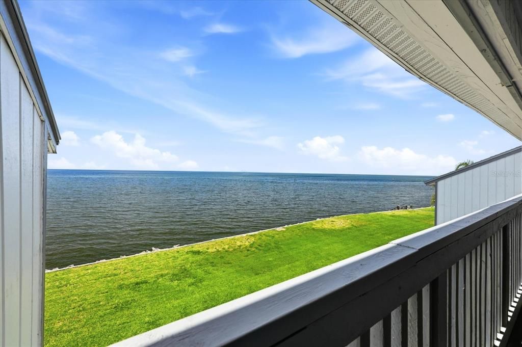 For Sale: $275,000 (2 beds, 2 baths, 1095 Square Feet)