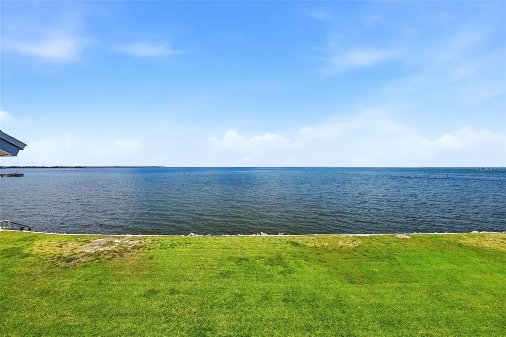 For Sale: $275,000 (2 beds, 2 baths, 1095 Square Feet)