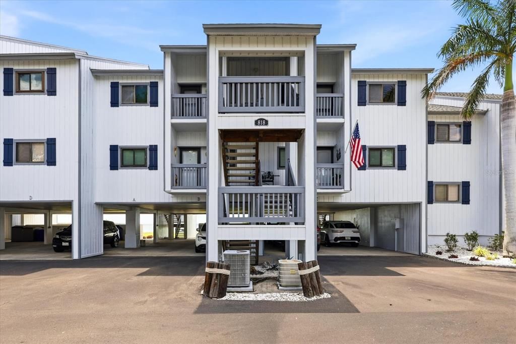 For Sale: $275,000 (2 beds, 2 baths, 1095 Square Feet)