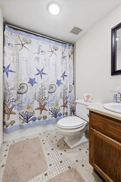 For Sale: $275,000 (2 beds, 2 baths, 1095 Square Feet)