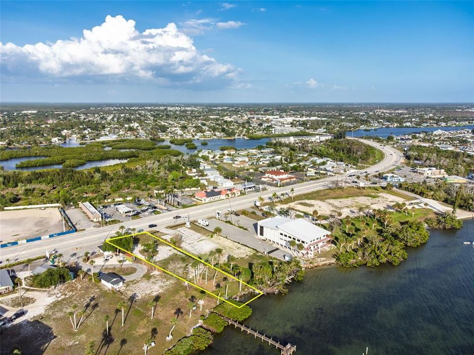 For Sale: $1,100,000 (0.55 acres)