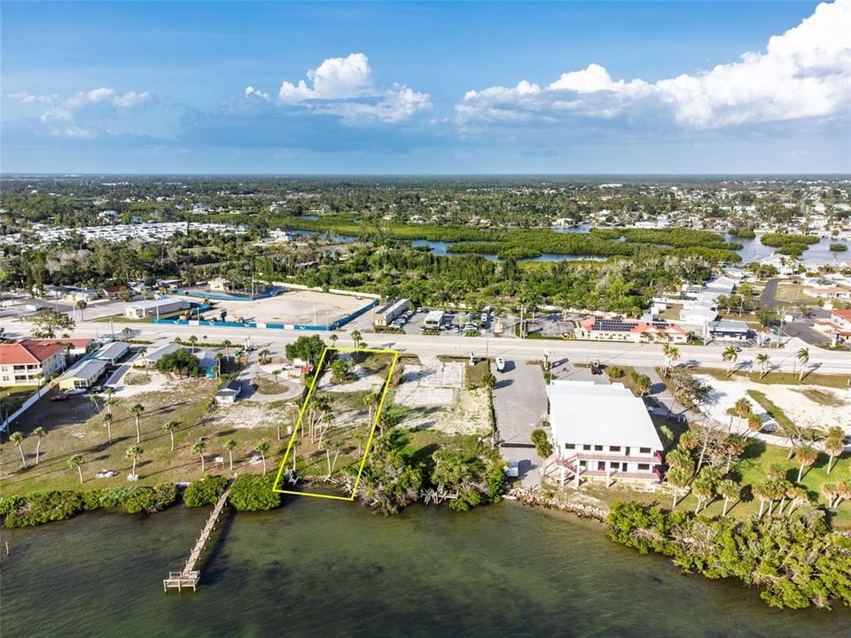 For Sale: $1,100,000 (0.55 acres)