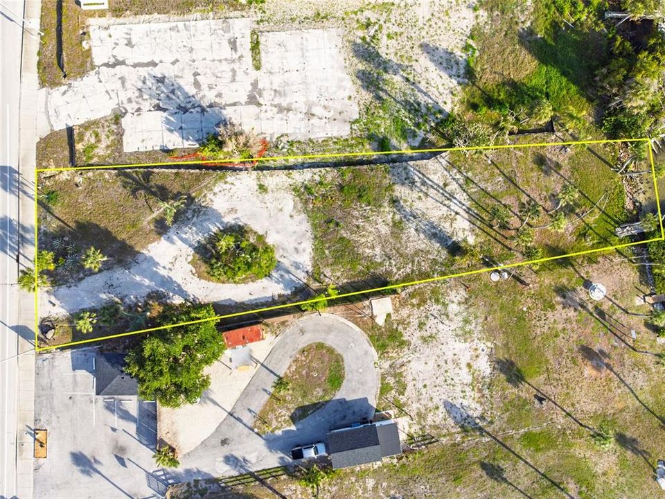 For Sale: $1,100,000 (0.55 acres)