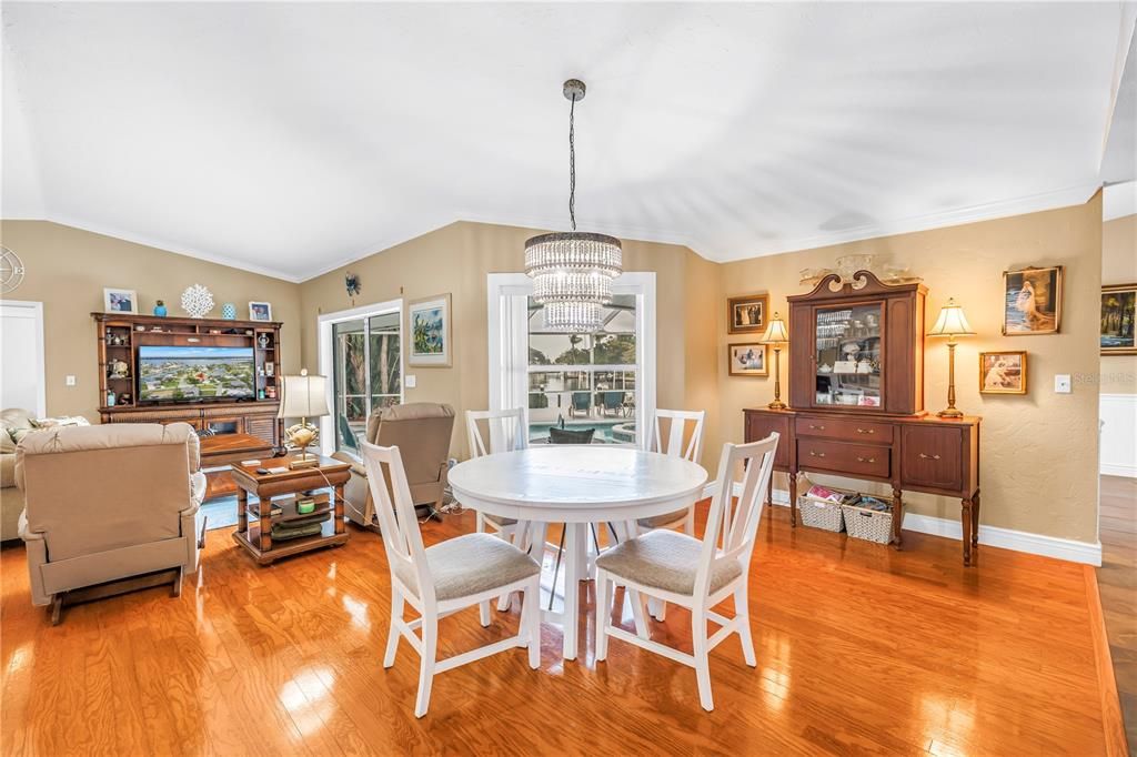 For Sale: $1,099,000 (3 beds, 2 baths, 2645 Square Feet)