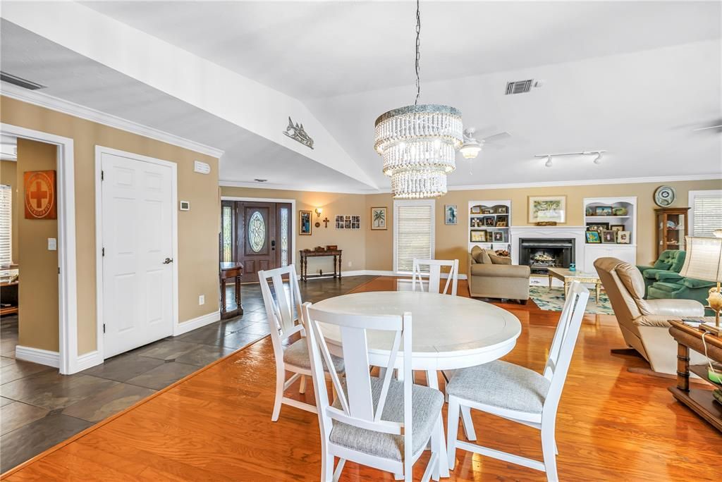 For Sale: $1,099,000 (3 beds, 2 baths, 2645 Square Feet)