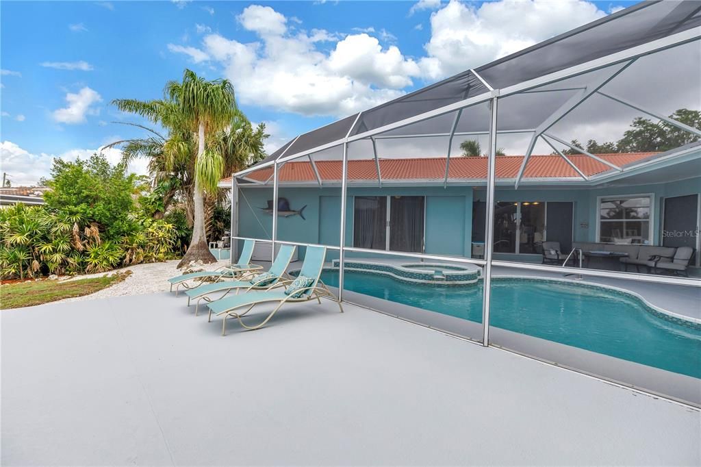 For Sale: $1,099,000 (3 beds, 2 baths, 2645 Square Feet)