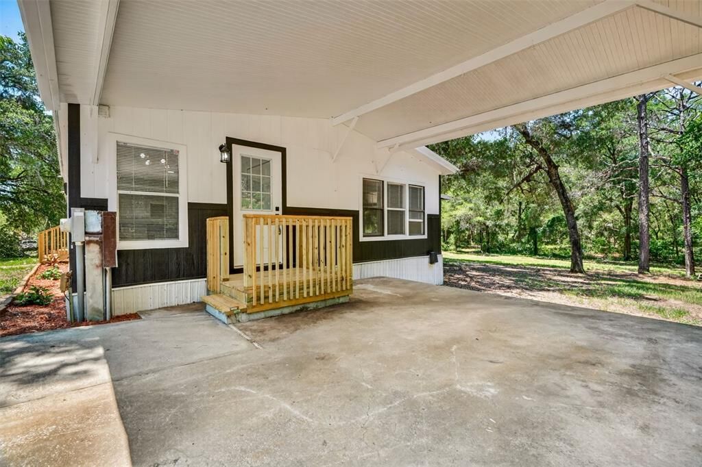 Active With Contract: $225,000 (3 beds, 2 baths, 1590 Square Feet)