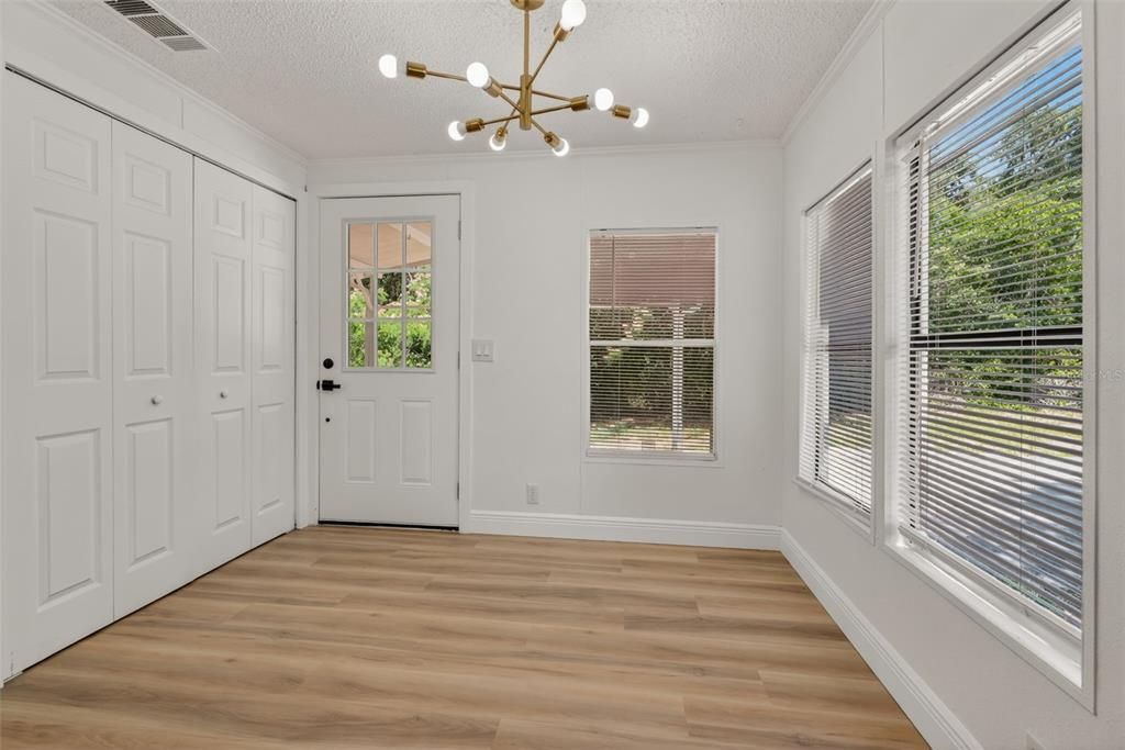 Active With Contract: $225,000 (3 beds, 2 baths, 1590 Square Feet)