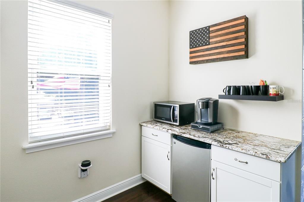 For Sale: $910,000 (4 beds, 2 baths, 3115 Square Feet)