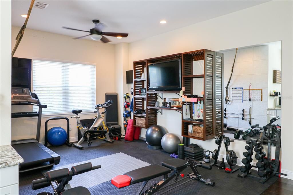 For Sale: $910,000 (4 beds, 2 baths, 3115 Square Feet)