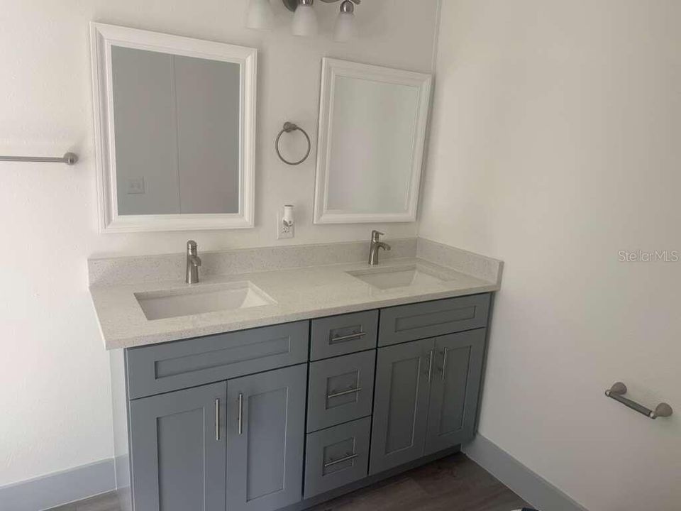 For Sale: $199,000 (3 beds, 2 baths, 980 Square Feet)