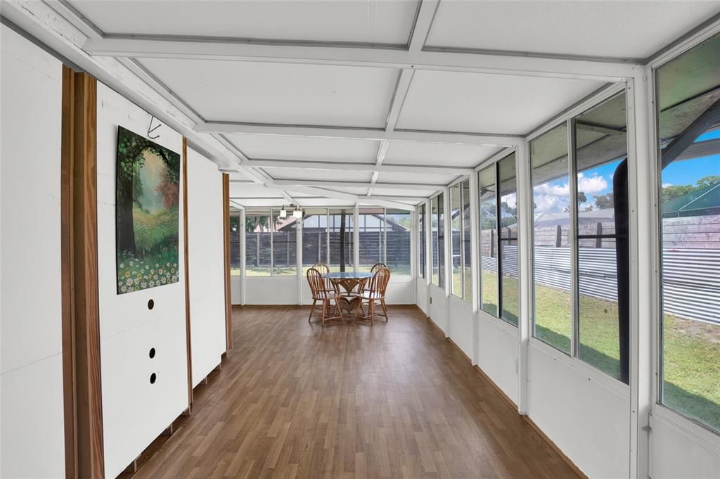 En Venta: $279,900 (3 camas, 2 baños, 2043 Pies cuadrados)