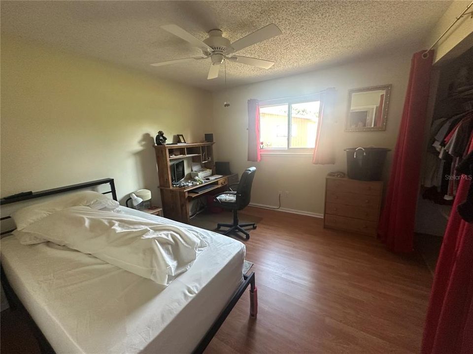 Active With Contract: $160,000 (2 beds, 2 baths, 1144 Square Feet)