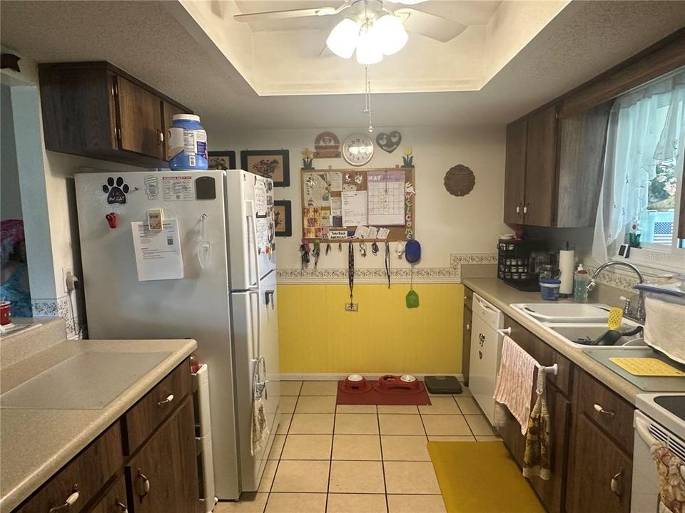 Active With Contract: $160,000 (2 beds, 2 baths, 1144 Square Feet)