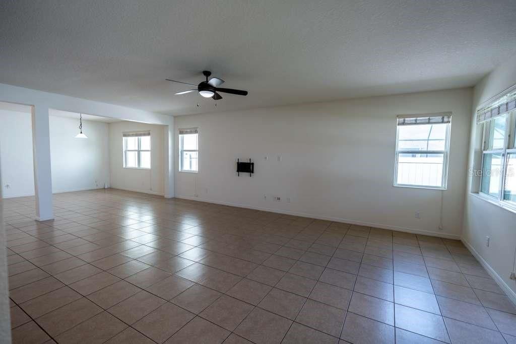 For Sale: $639,900 (4 beds, 3 baths, 2332 Square Feet)