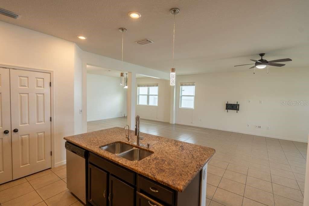 For Sale: $639,900 (4 beds, 3 baths, 2332 Square Feet)