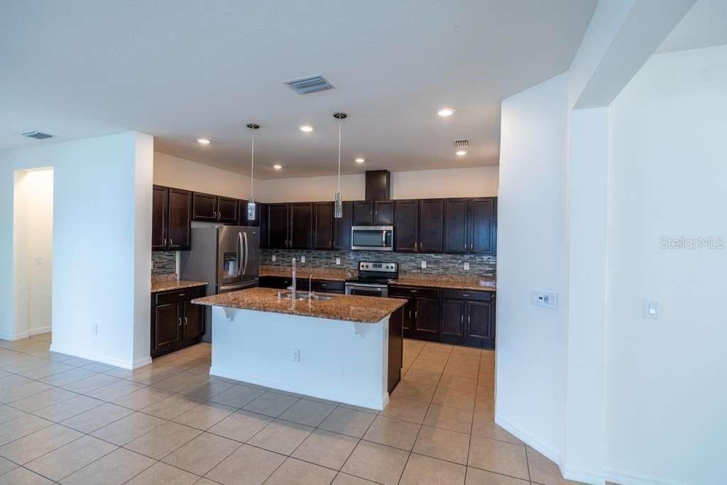 For Sale: $639,900 (4 beds, 3 baths, 2332 Square Feet)
