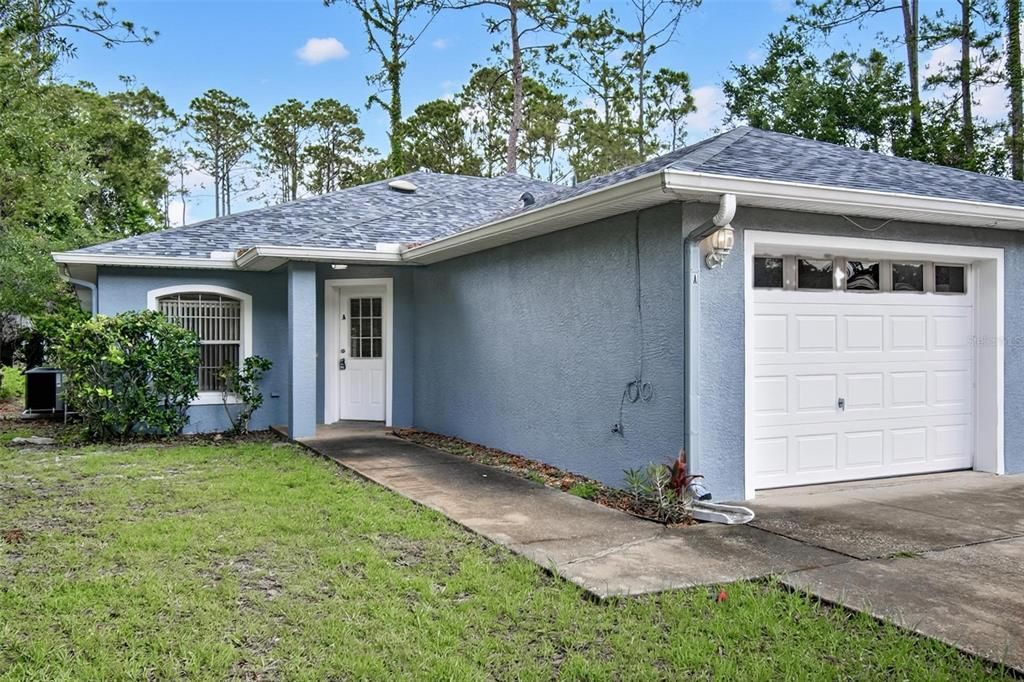 Active With Contract: $1,550 (3 beds, 2 baths, 1250 Square Feet)