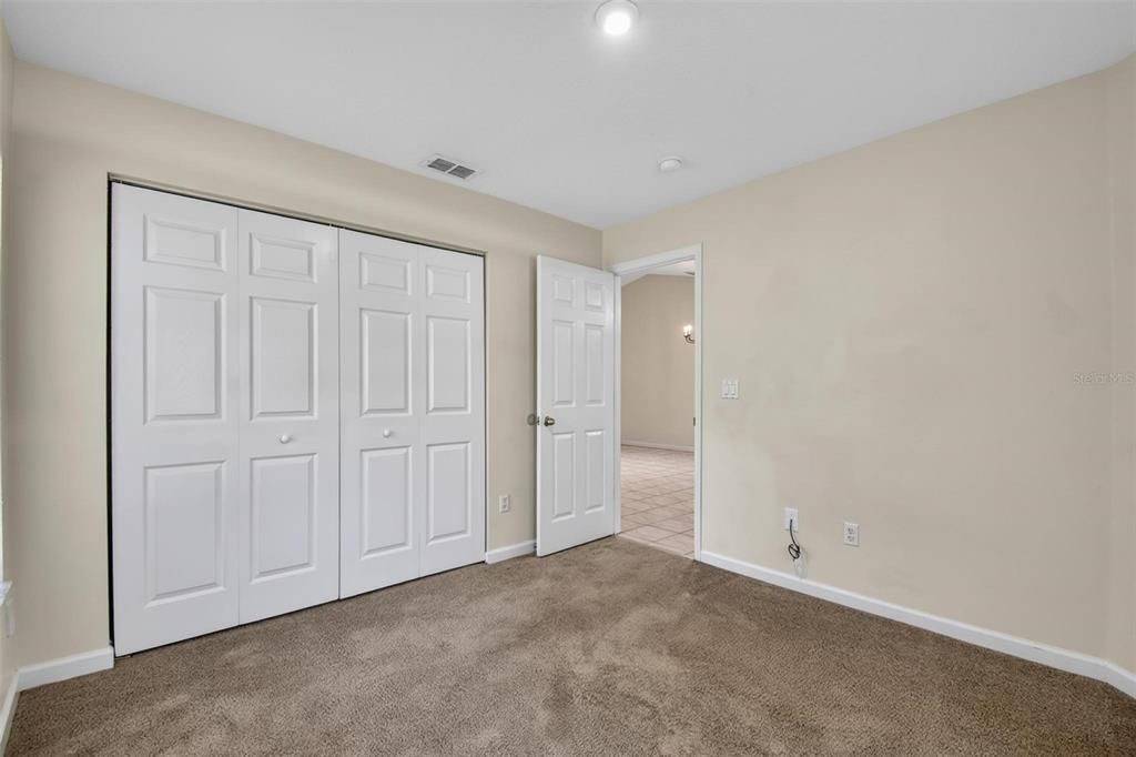 Active With Contract: $1,550 (3 beds, 2 baths, 1250 Square Feet)