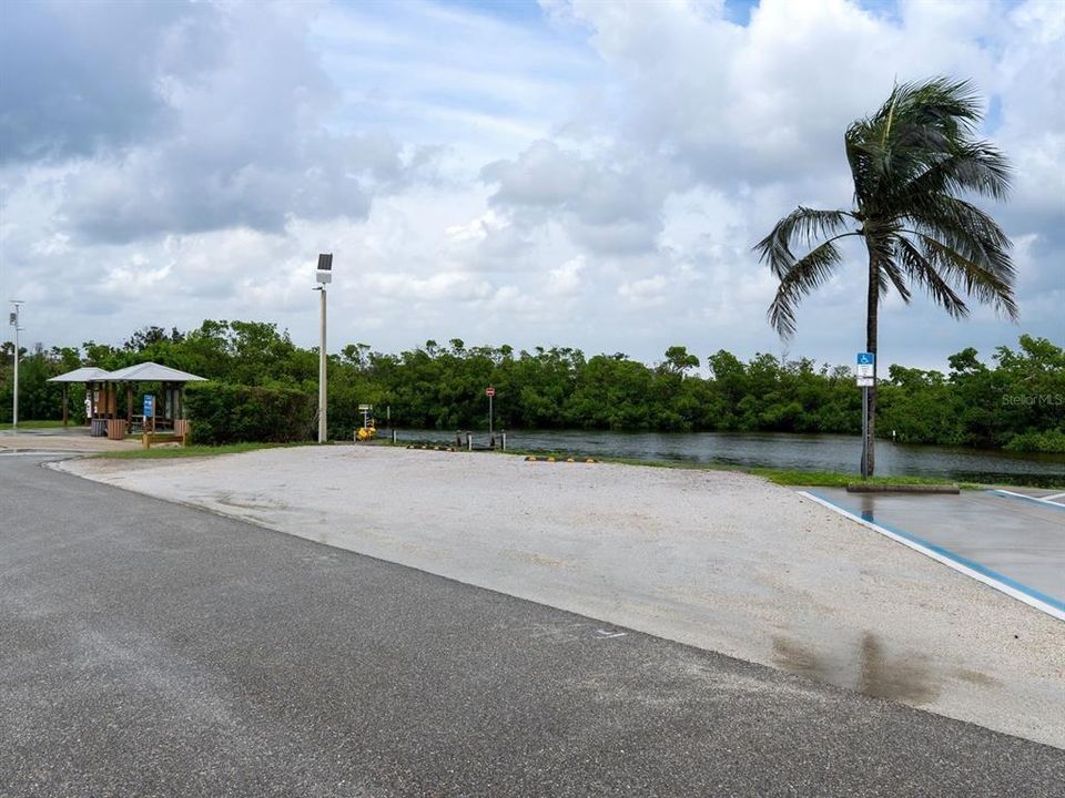 На продажу: $35,000 (0.19 acres)