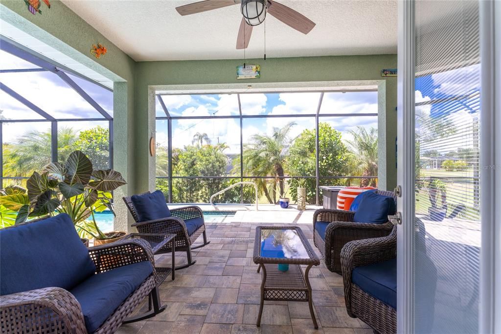 En Venta: $420,000 (3 camas, 2 baños, 1746 Pies cuadrados)