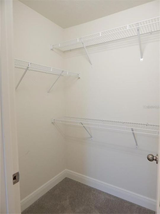 For Rent: $2,275 (3 beds, 2 baths, 1716 Square Feet)