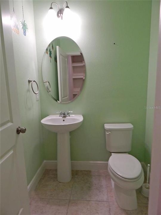 For Rent: $2,275 (3 beds, 2 baths, 1716 Square Feet)