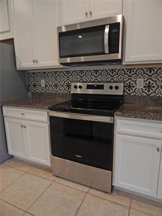 For Rent: $2,275 (3 beds, 2 baths, 1716 Square Feet)
