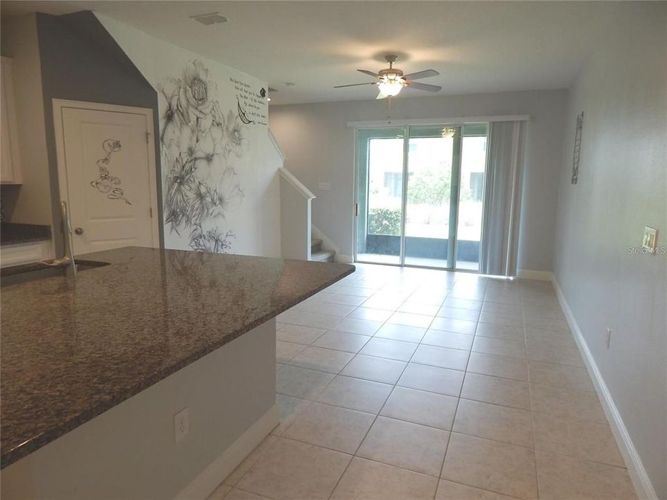 For Rent: $2,275 (3 beds, 2 baths, 1716 Square Feet)