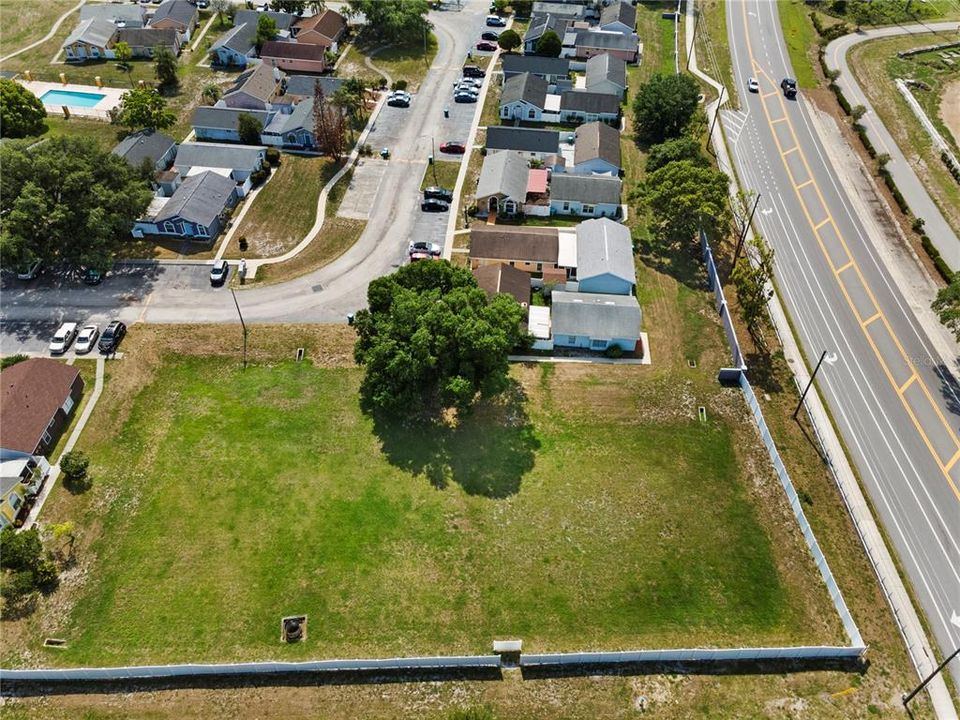 На продажу: $249,990 (2 спален, 2 ванн, 1105 Квадратных фут)