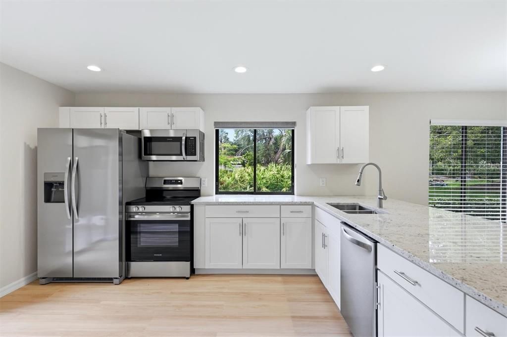 For Sale: $349,999 (3 beds, 2 baths, 1847 Square Feet)