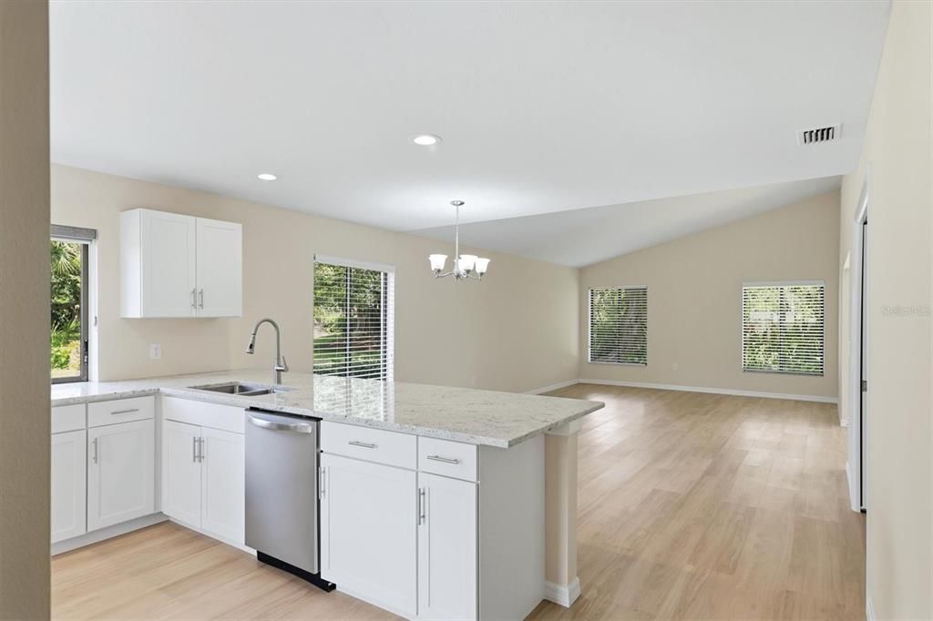 For Sale: $349,999 (3 beds, 2 baths, 1847 Square Feet)