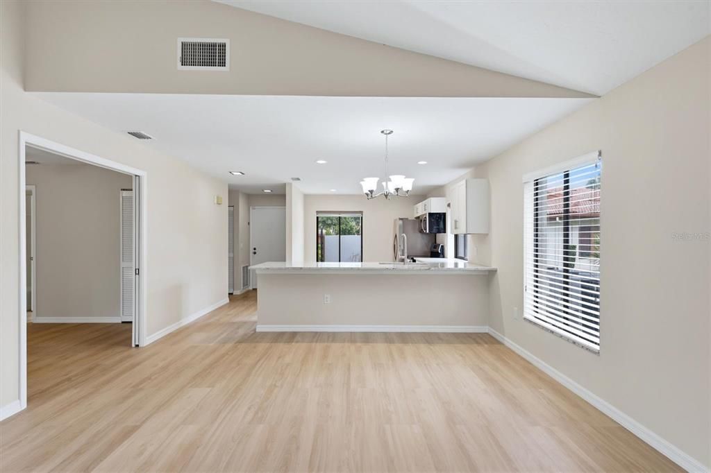 For Sale: $349,999 (3 beds, 2 baths, 1847 Square Feet)