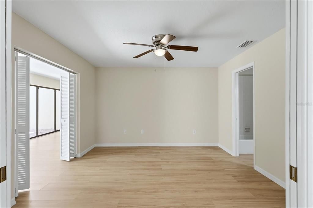 For Sale: $349,999 (3 beds, 2 baths, 1847 Square Feet)