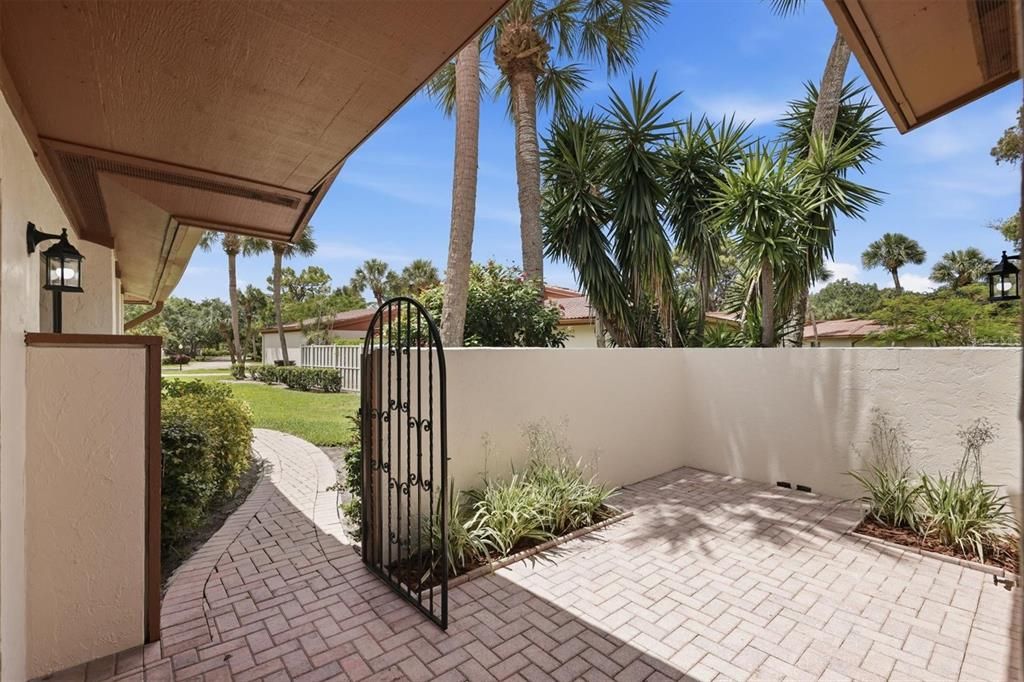 For Sale: $349,999 (3 beds, 2 baths, 1847 Square Feet)