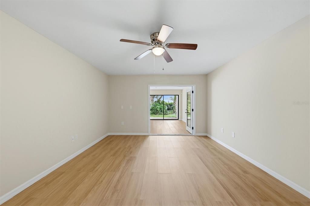 For Sale: $349,999 (3 beds, 2 baths, 1847 Square Feet)